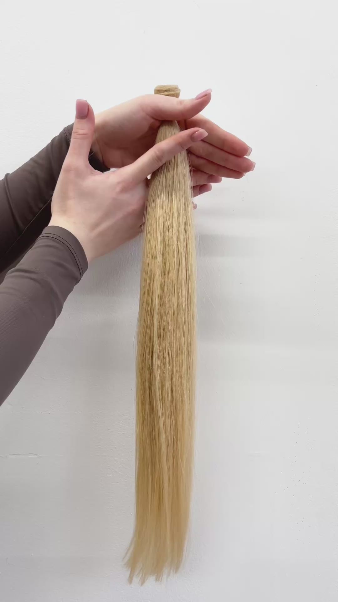 Seamless Clip-In Extension: Light Golden Blonde #22